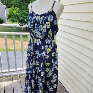 LC Lauren Conrad size 8 blue floral lightweight summer dress with adj straps.